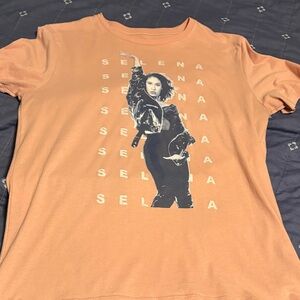 Stylish Graphic Tee in Peach